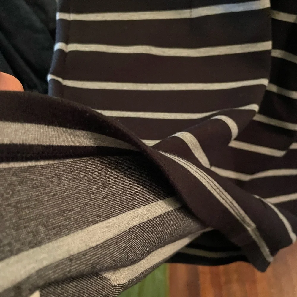 Gap Shortsleeved Black and Gray Stripe Mini Dress Size S - Picture 6 of 6